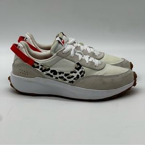 Nike Waffle Debut Sneakers. Size 9